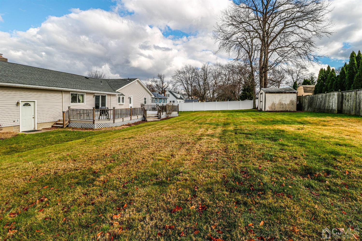 147 Oxford Road Colonia, NJ 07067 - Photo 29 of 31 Park like yard.