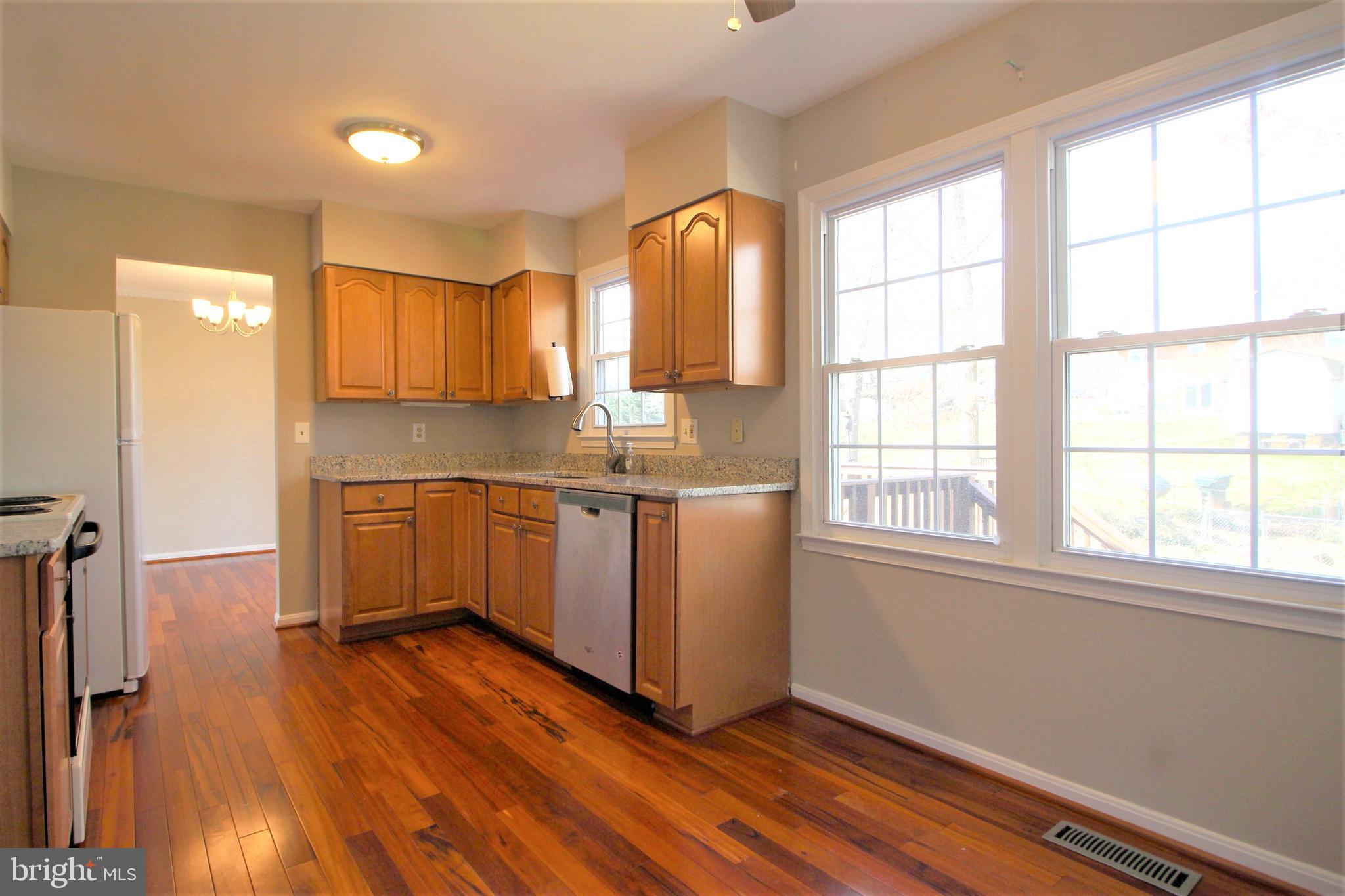 5779 Heming Avenue Springfield, VA 22151 - Photo 5 of 30