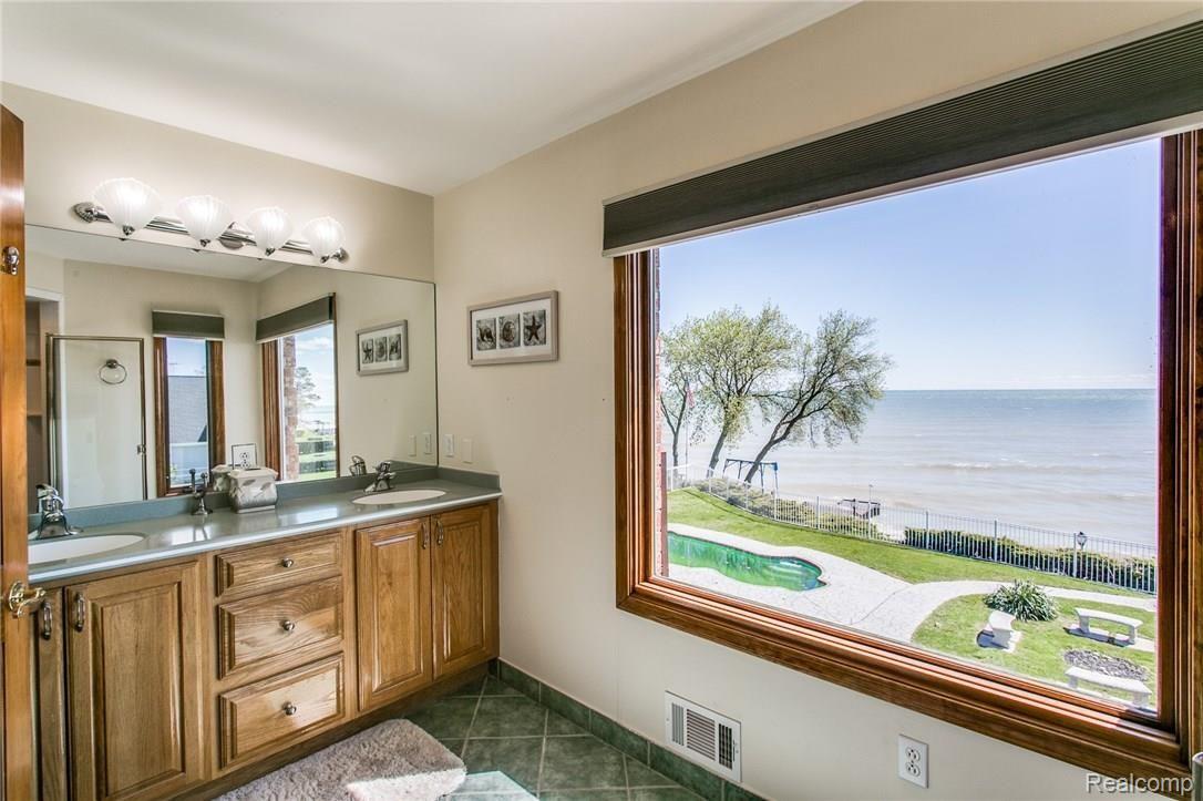 8730 Lakeshore Road Fort Gratiot, MI 48059 - Photo 32 of 49 8730 Lakeshore-49.JPG