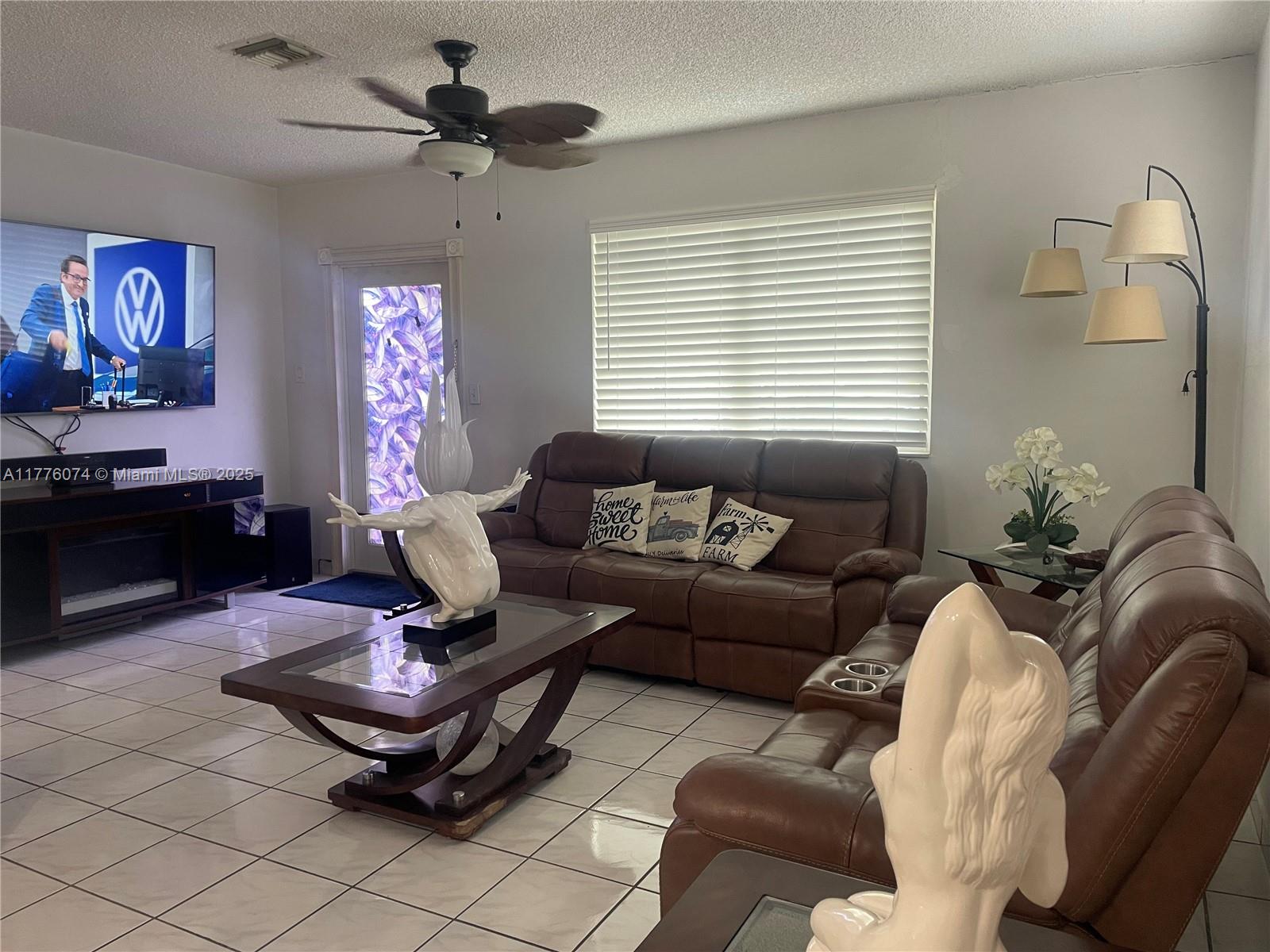 14531 Southwest 294th Street Homestead, FL 33033 - Photo 6 of 22 Gallery Image 6