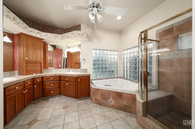 $819,900 | Undisclosed Address, Bakersfield, CA 93311