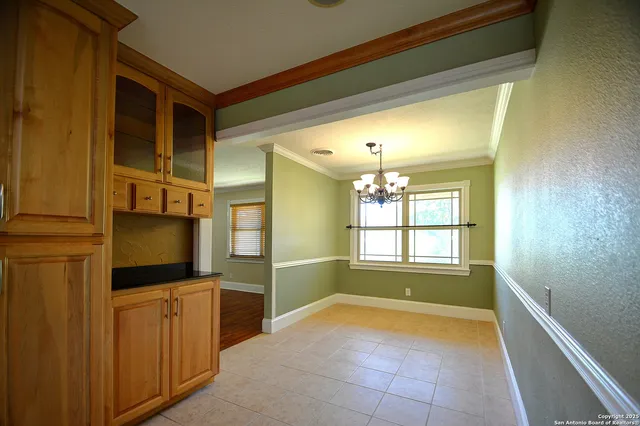 $460,000 | 416 Valley, Kerrville, TX 78028