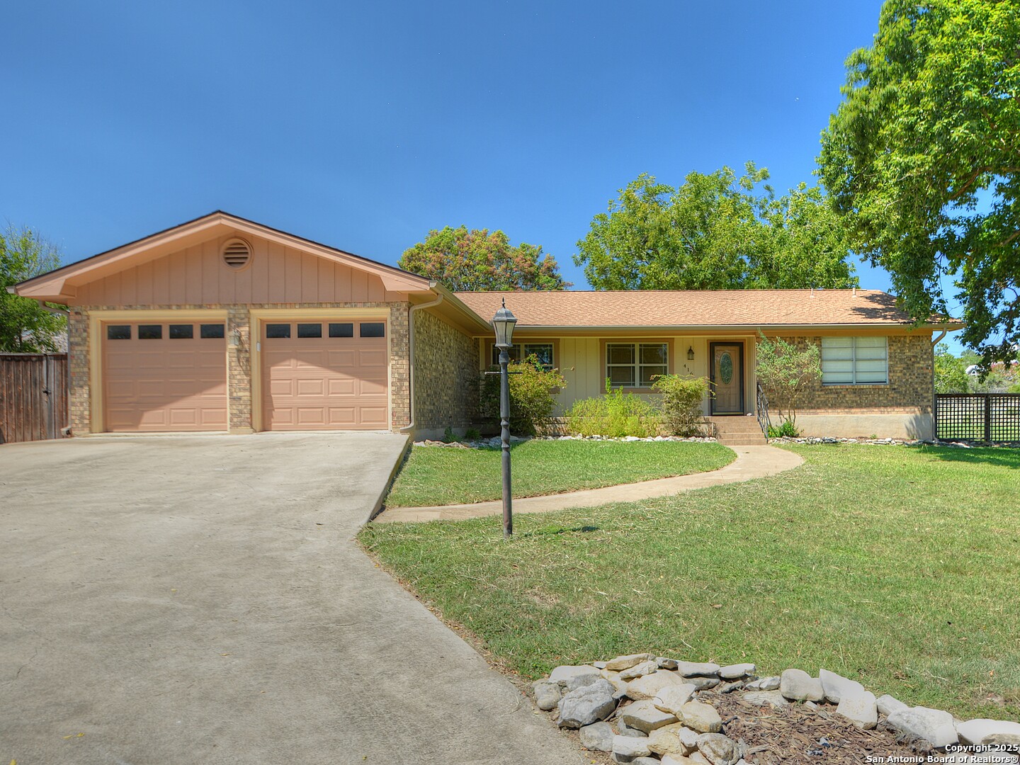 416 Valley Kerrville, TX 78028 - Photo 2 of 53