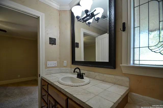 $460,000 | 416 Valley, Kerrville, TX 78028