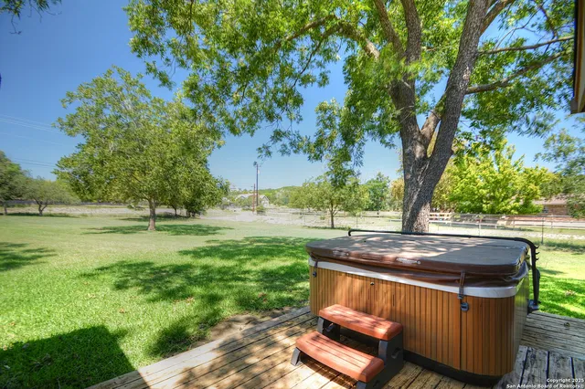 $460,000 | 416 Valley, Kerrville, TX 78028