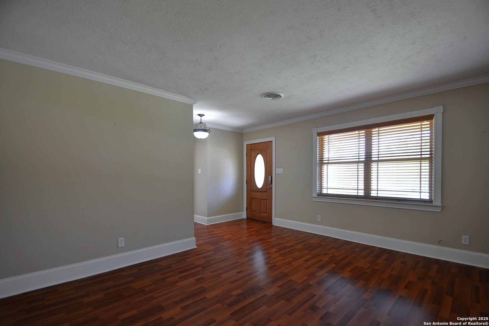 416 Valley Kerrville, TX 78028 - Photo 7 of 53
