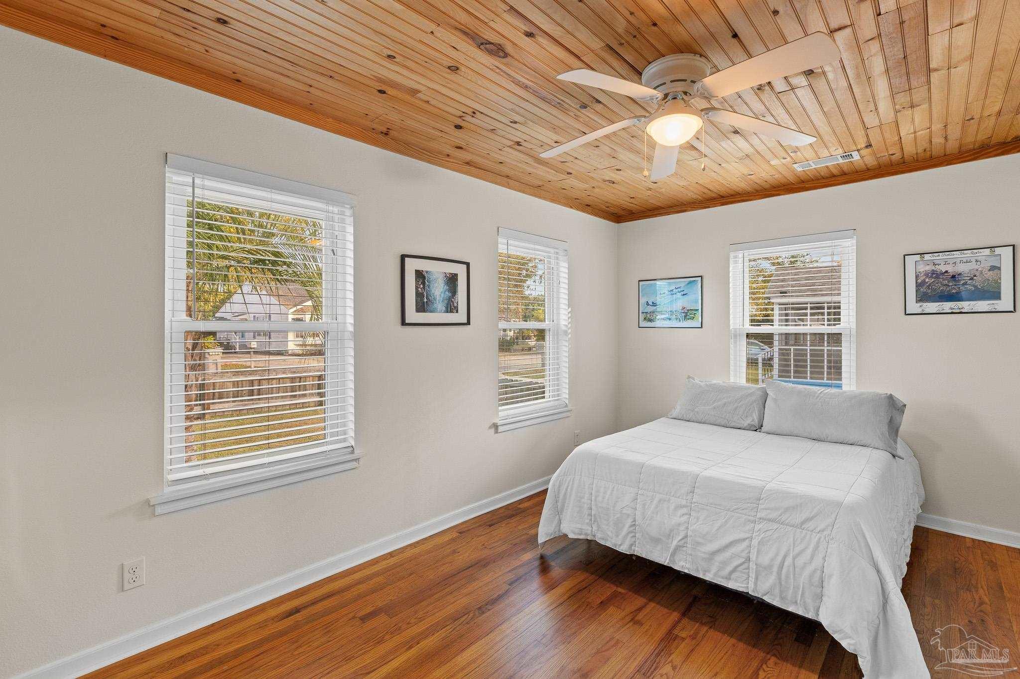 203 Berry Road Pensacola, FL 32507 - Photo 16 of 48