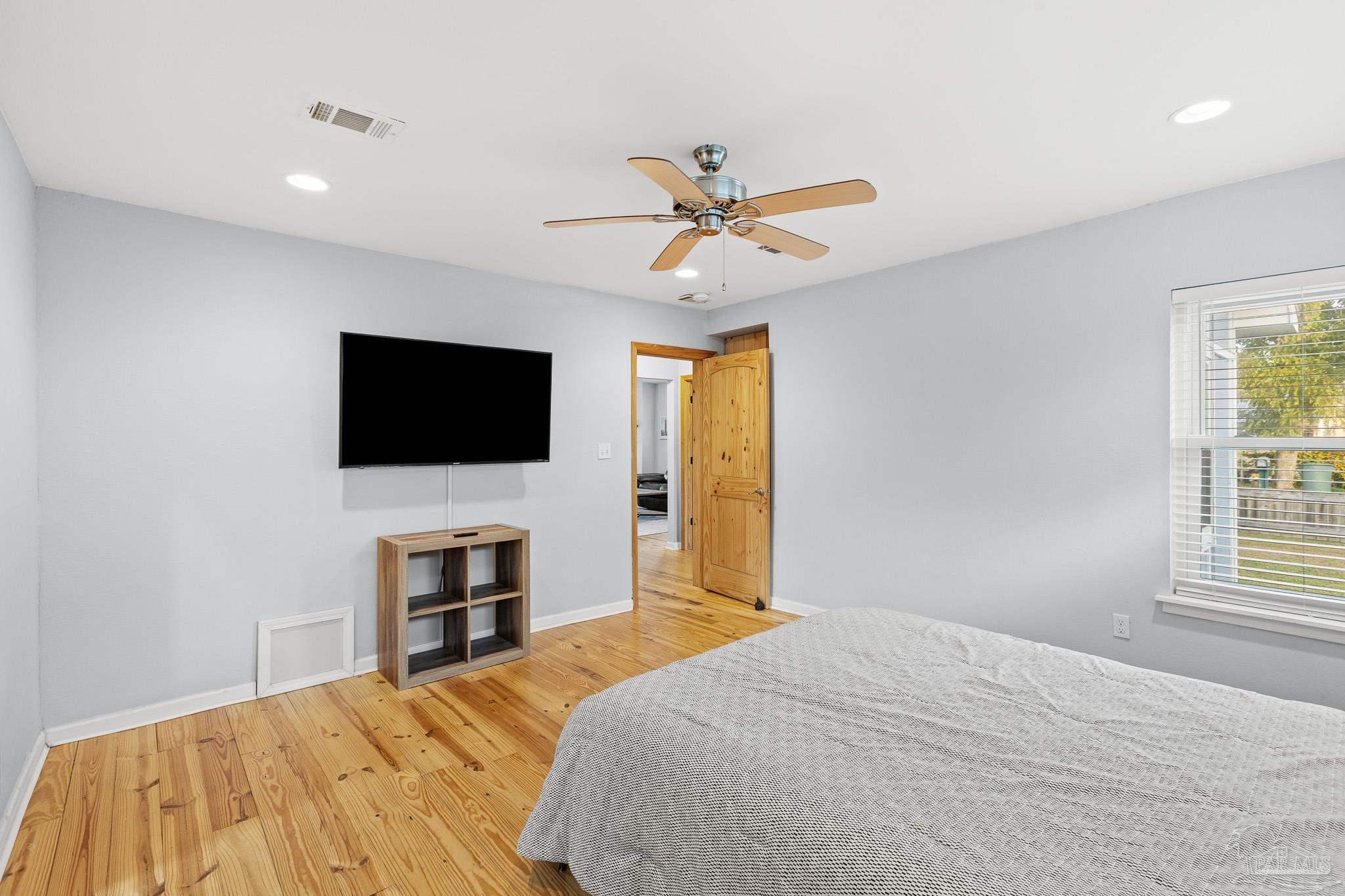 203 Berry Road Pensacola, FL 32507 - Photo 20 of 48