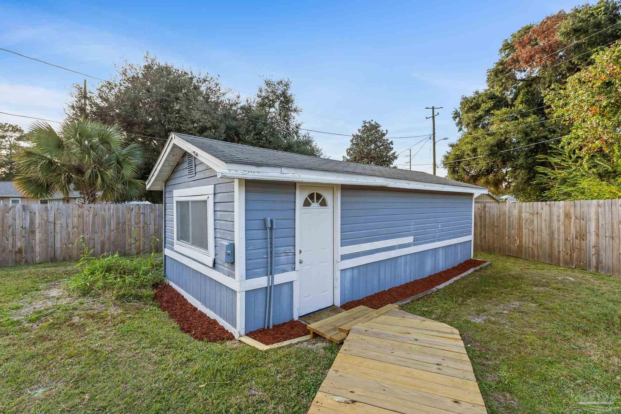 203 Berry Road Pensacola, FL 32507 - Photo 24 of 48