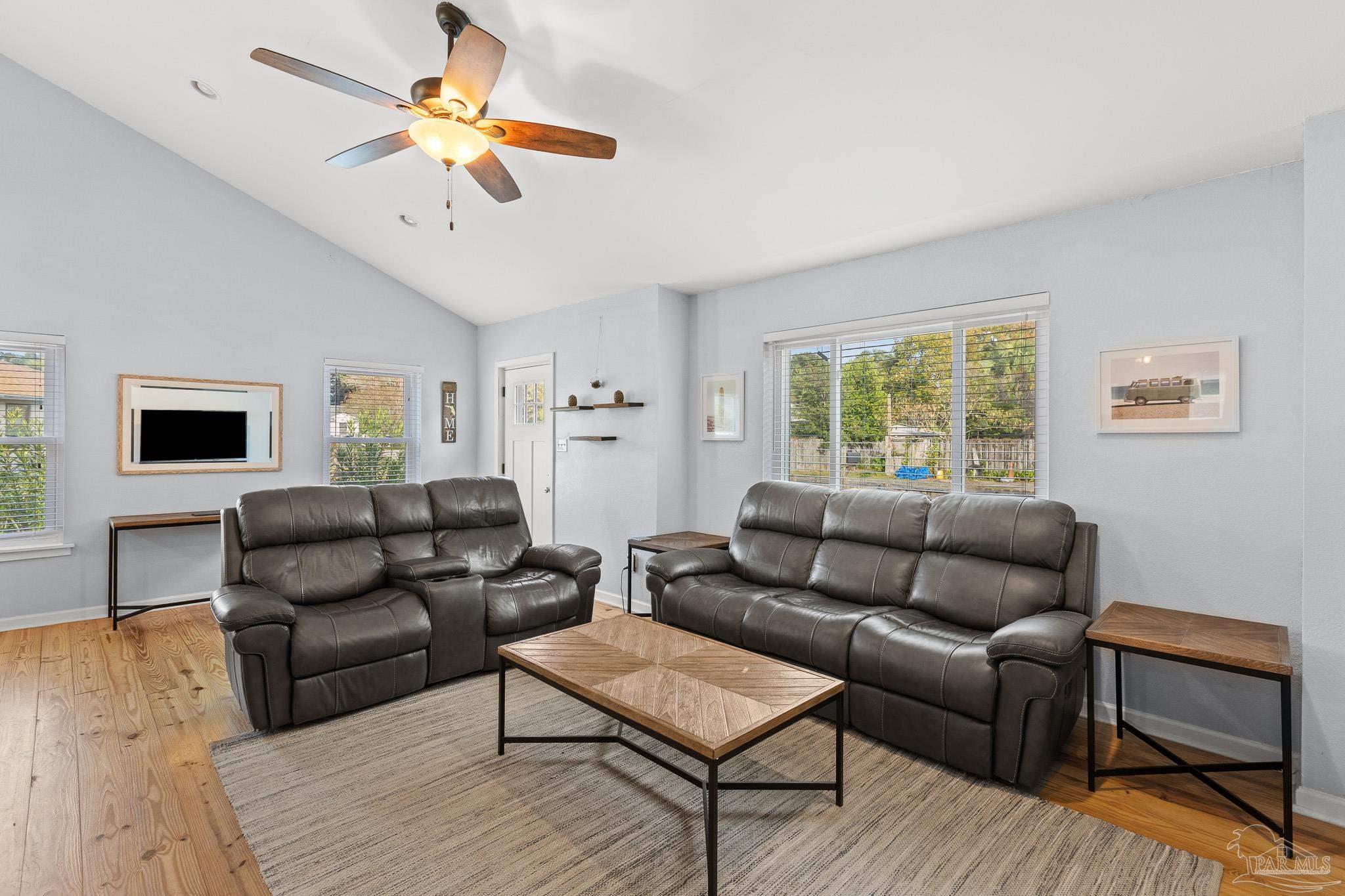 203 Berry Road Pensacola, FL 32507 - Photo 5 of 48
