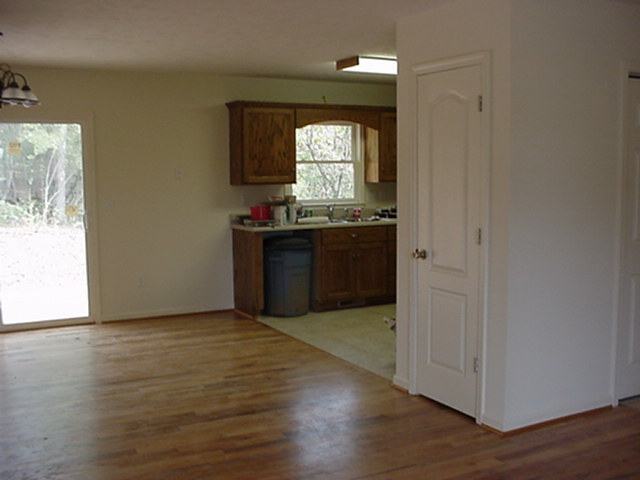 115 Capps Road Fair Play, SC 29643 - Photo 4 of 5 Gallery Image 4