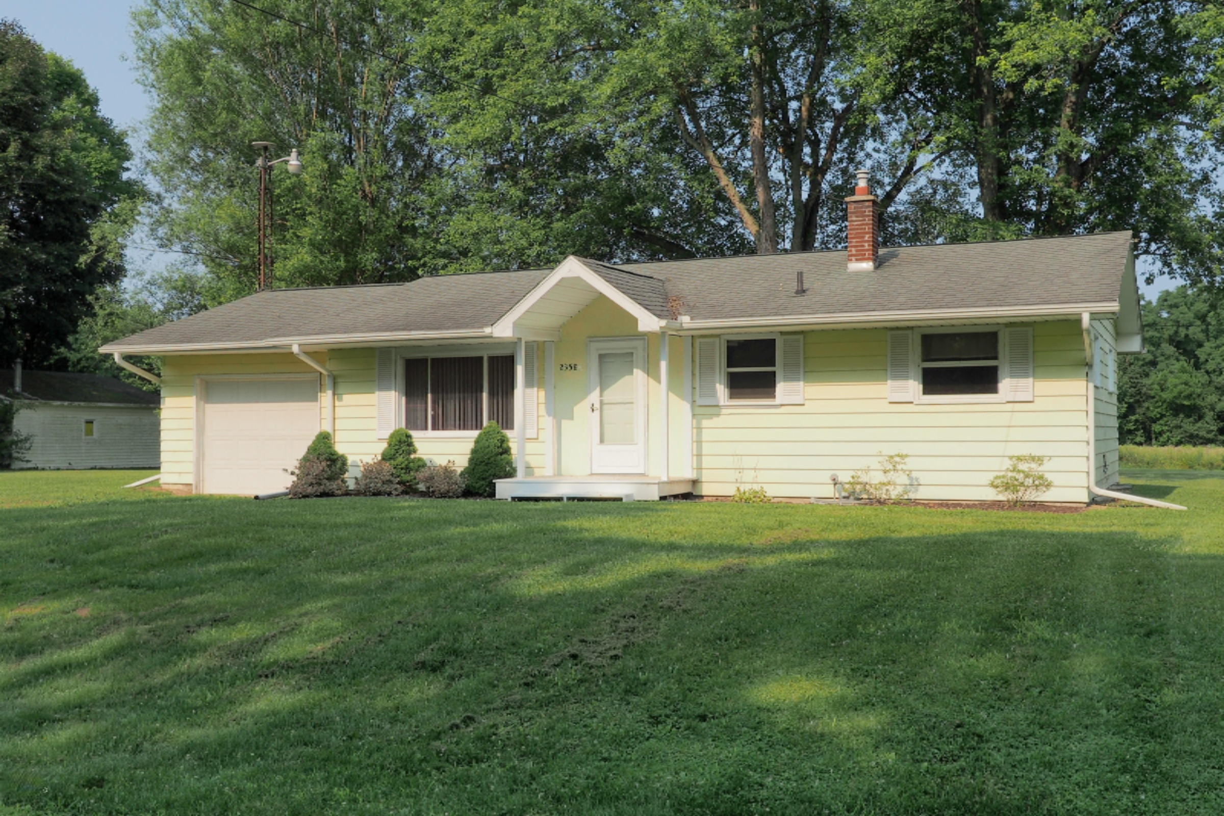 23581 Struwin Road Battle Creek, MI 49017 - Photo 1 of 20 23581 Struwin Rd-101