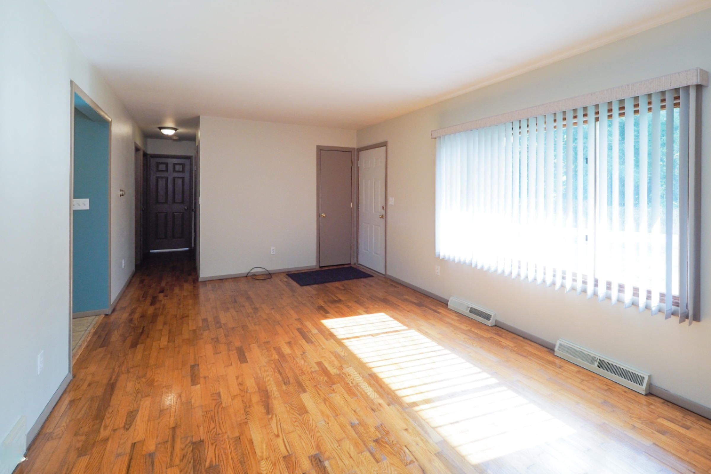 23581 Struwin Road Battle Creek, MI 49017 - Photo 5 of 20 23581 Struwin Rd-105
