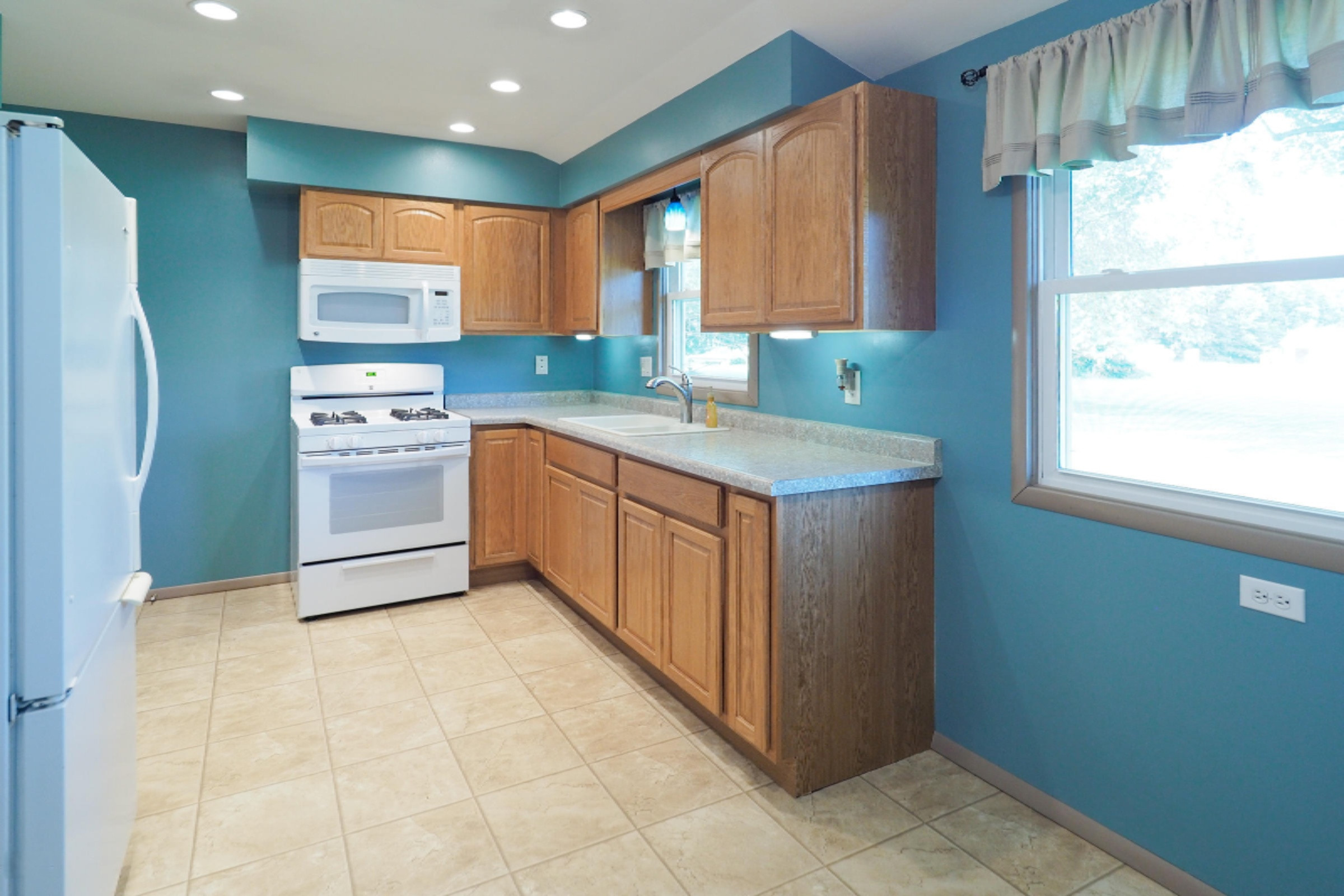 23581 Struwin Road Battle Creek, MI 49017 - Photo 6 of 20 23581 Struwin Rd-106