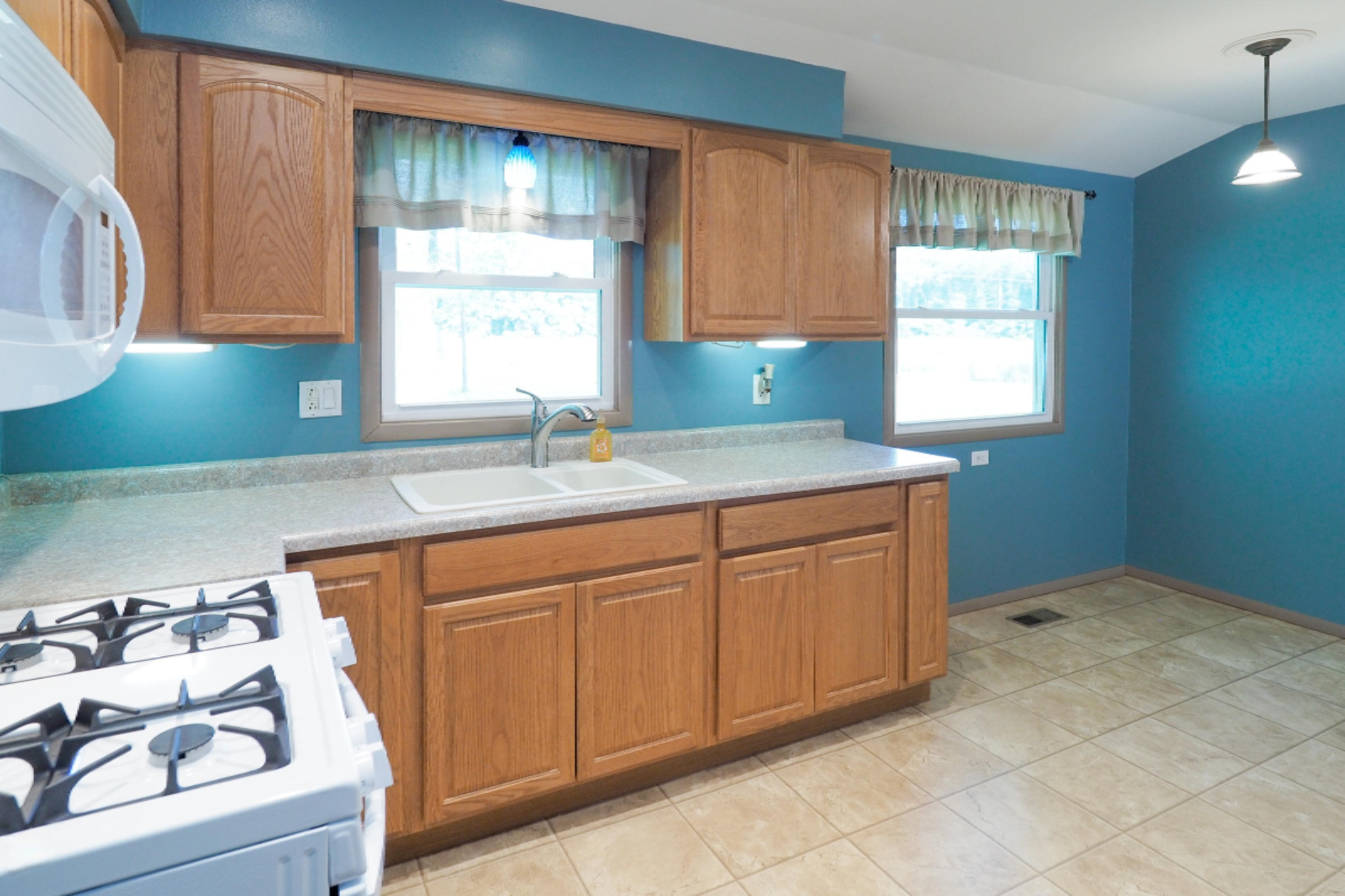23581 Struwin Road Battle Creek, MI 49017 - Photo 7 of 20 23581 Struwin Rd-107