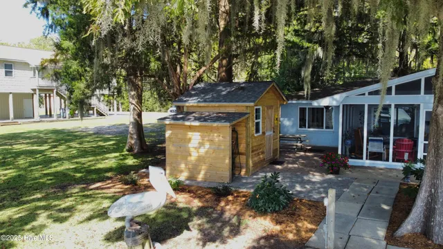 $654,500 | 802 Canal Cove Road, Lake Waccamaw, NC 28450