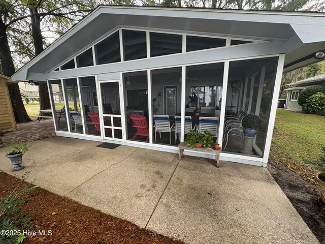 $654,500 | 802 Canal Cove Road, Lake Waccamaw, NC 28450