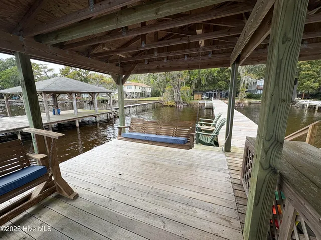 $654,500 | 802 Canal Cove Road, Lake Waccamaw, NC 28450