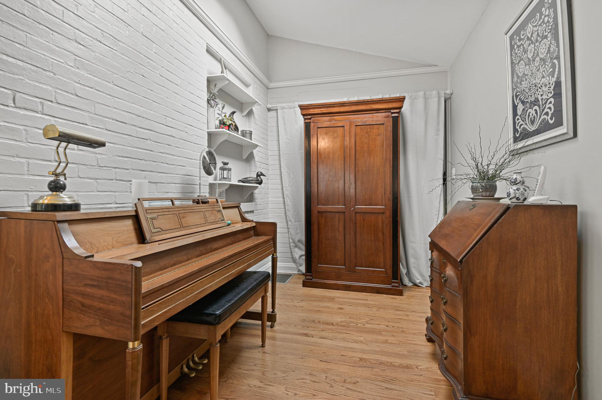 214 South Tyrone Road Baltimore, MD 21212 - Photo 31 of 46 “L” nook off family room