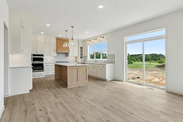 $670,000 | 21928 Edison Street Northeast, East Bethel, MN 55011