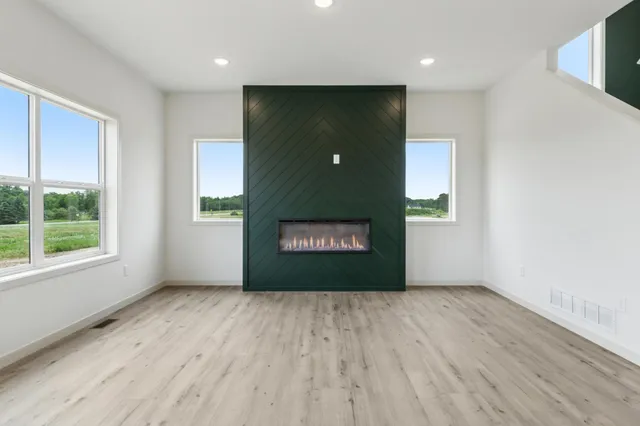 $670,000 | 21928 Edison Street Northeast, East Bethel, MN 55011