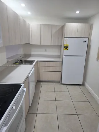 $2,300 | 8025 Southwest 107th Avenue, Unit 202, Miami, FL 33173