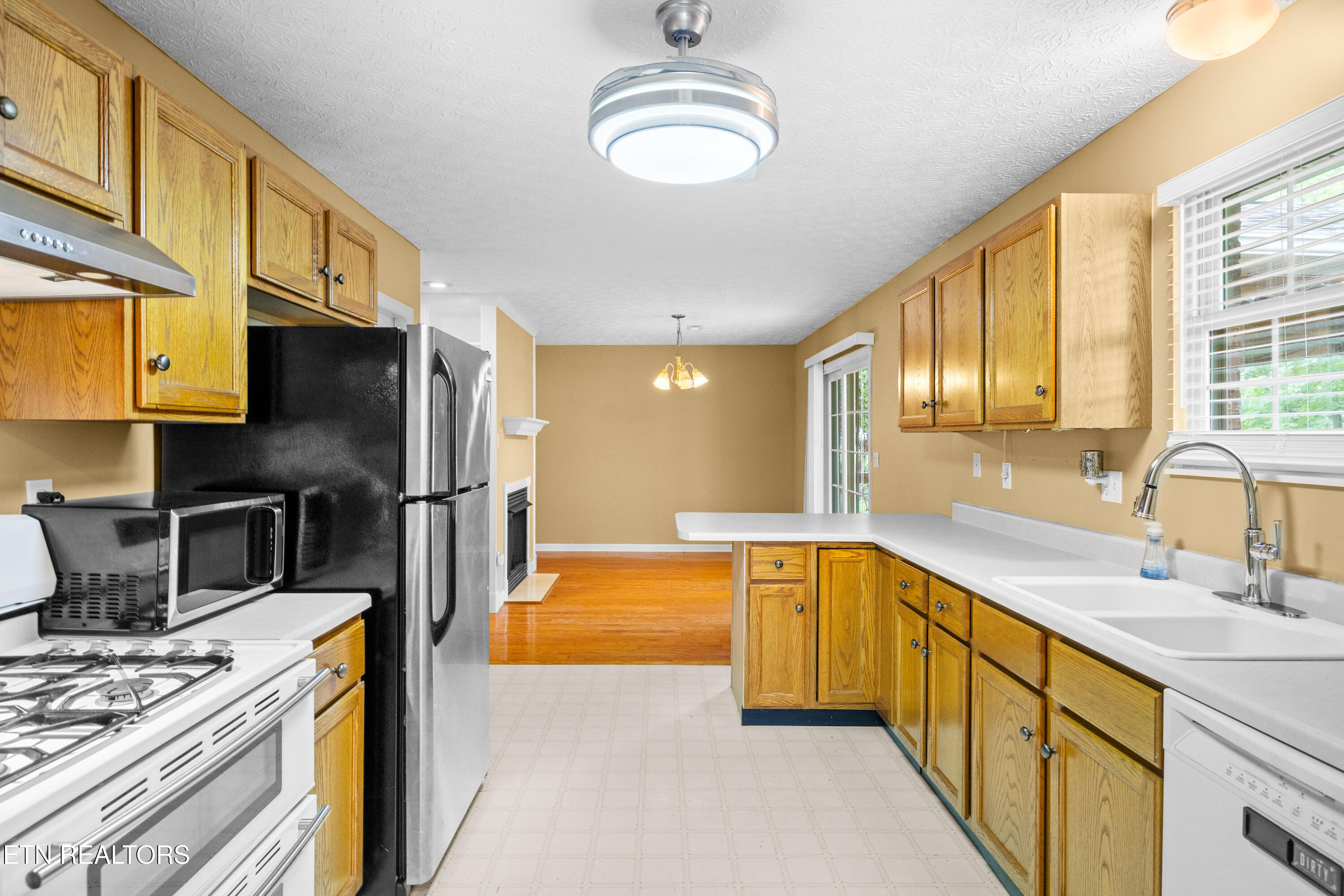 7245 Ghiradelli Road Knoxville, TN 37918 - Photo 6 of 39 7245GhiradelliRd-28
