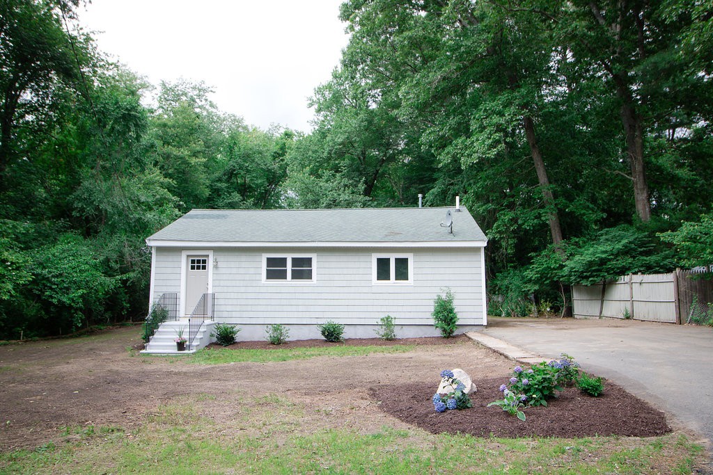 14 Buttonwood Road Halifax, MA 02338 - Photo 1 of 19 Gallery Image 1