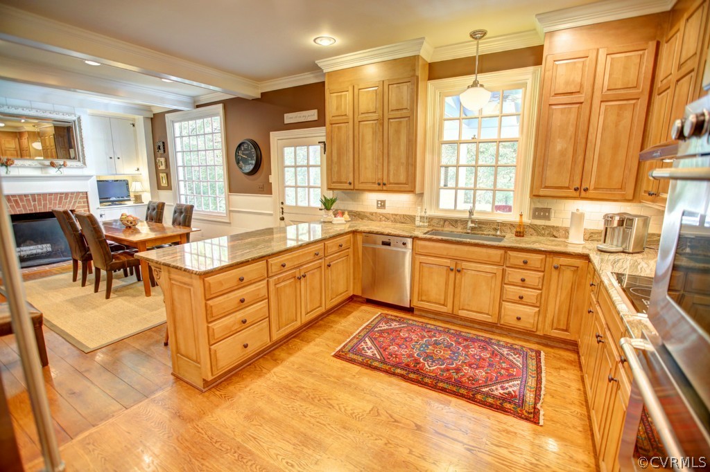Gallery Image 6