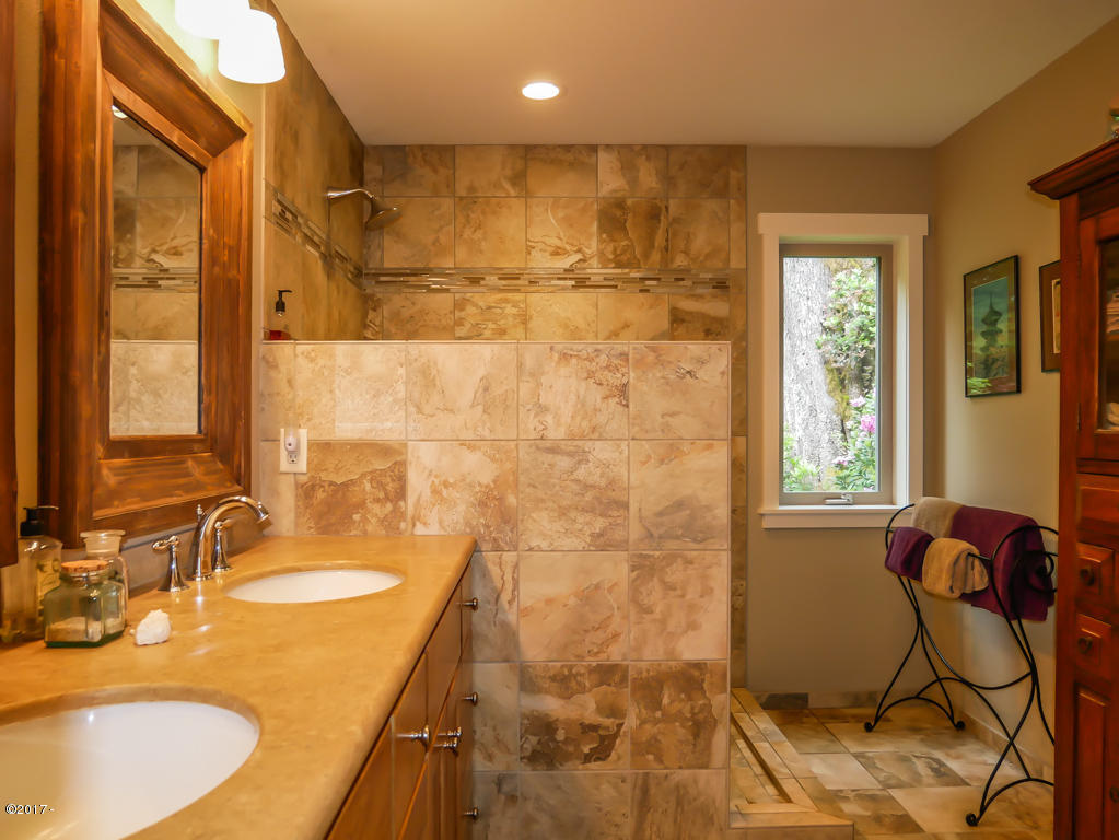 847 Hamer Road Siletz, OR 97380 - Photo 19 of 79 Master bathroom