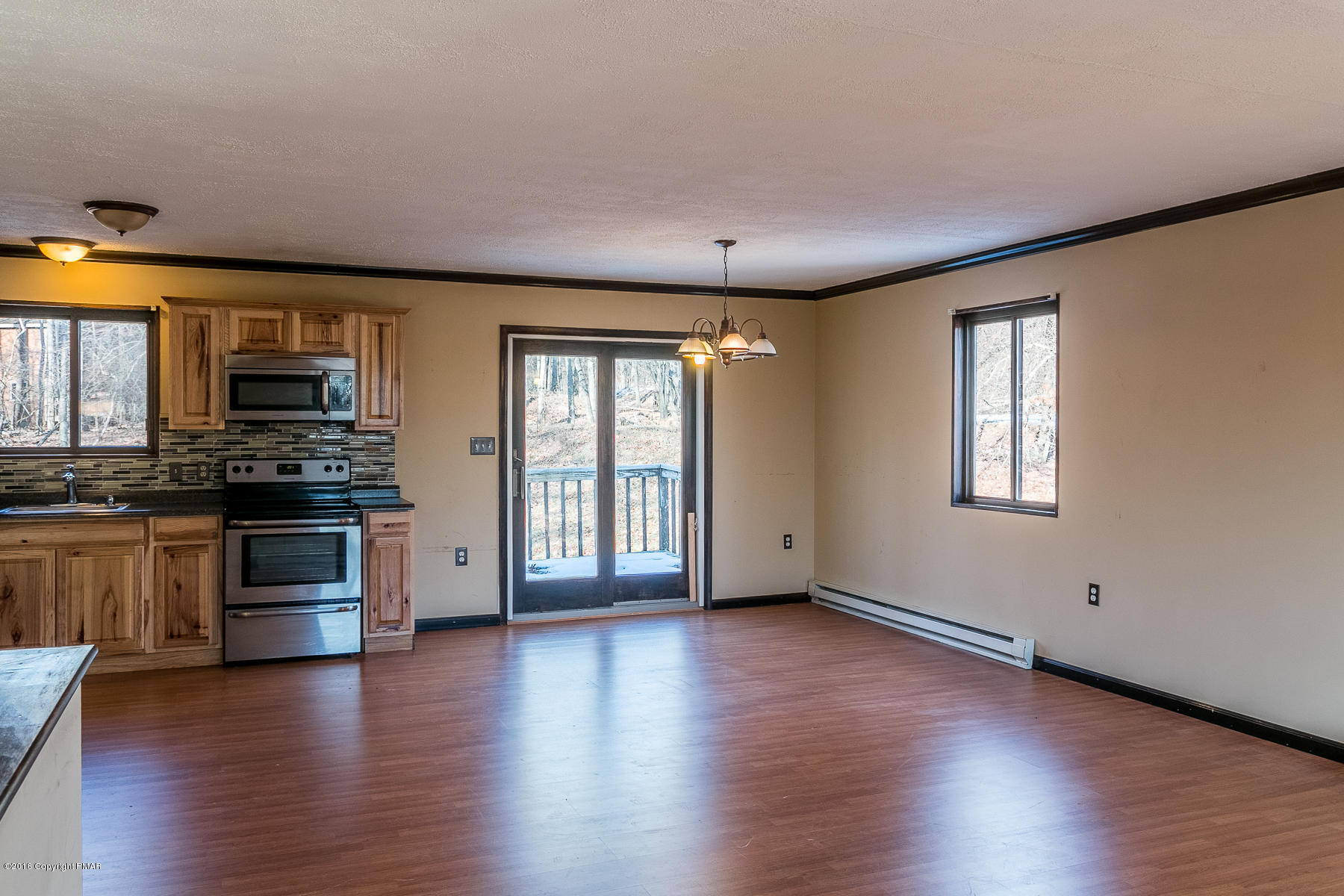 2135 Cramer Road Bushkill, PA 18324 - Photo 7 of 30 Dining Area