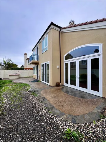 $8,000 | 19032 Avondale Lane, Huntington Beach, CA 92648