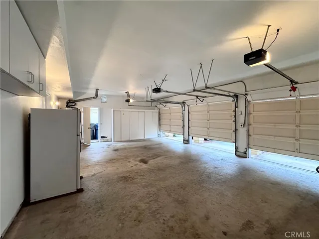 $8,000 | 19032 Avondale Lane, Huntington Beach, CA 92648