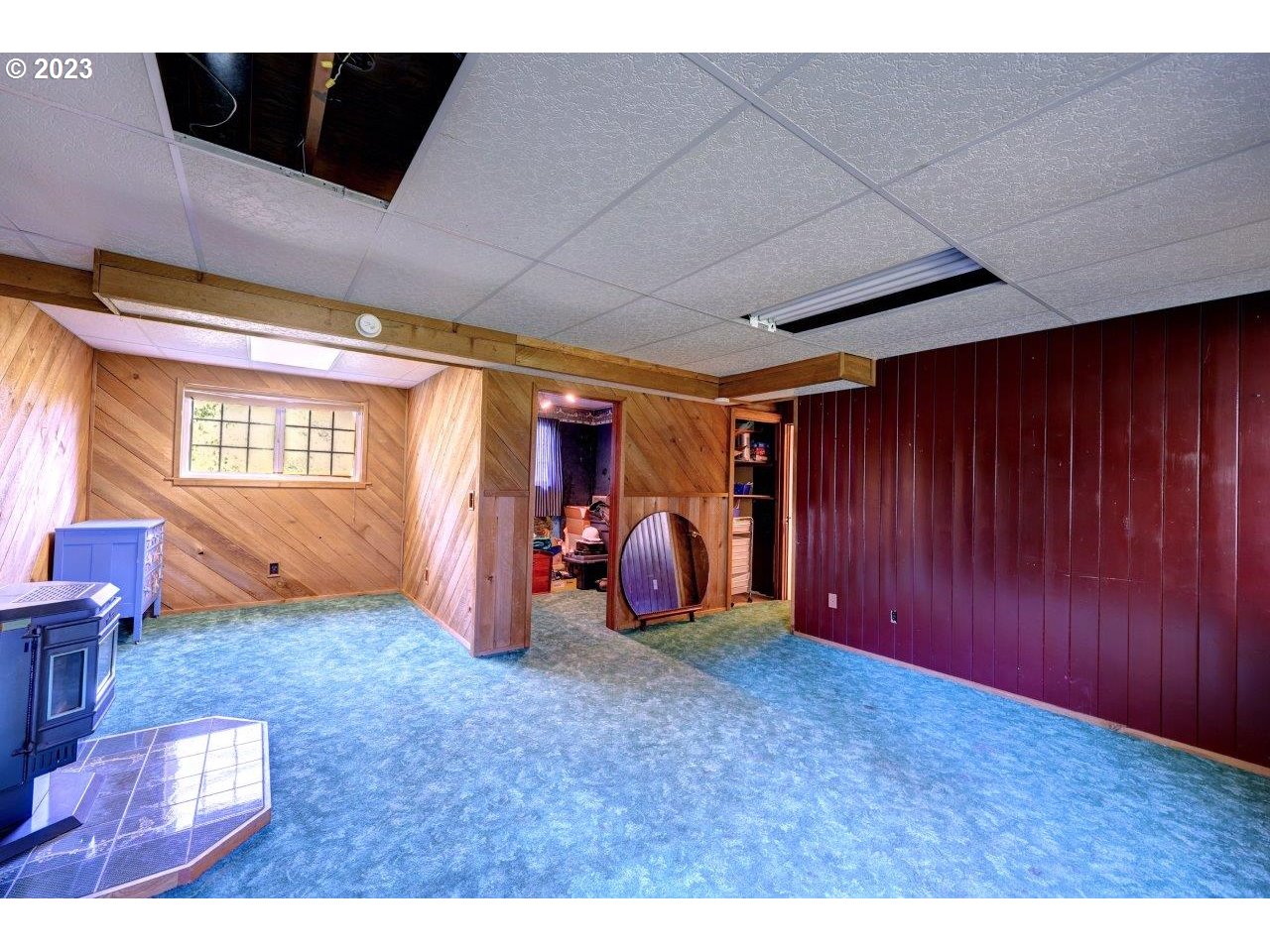 93066 Knappa Dock Road Astoria, OR 97103 - Photo 25 of 29 a view of an empty room and window