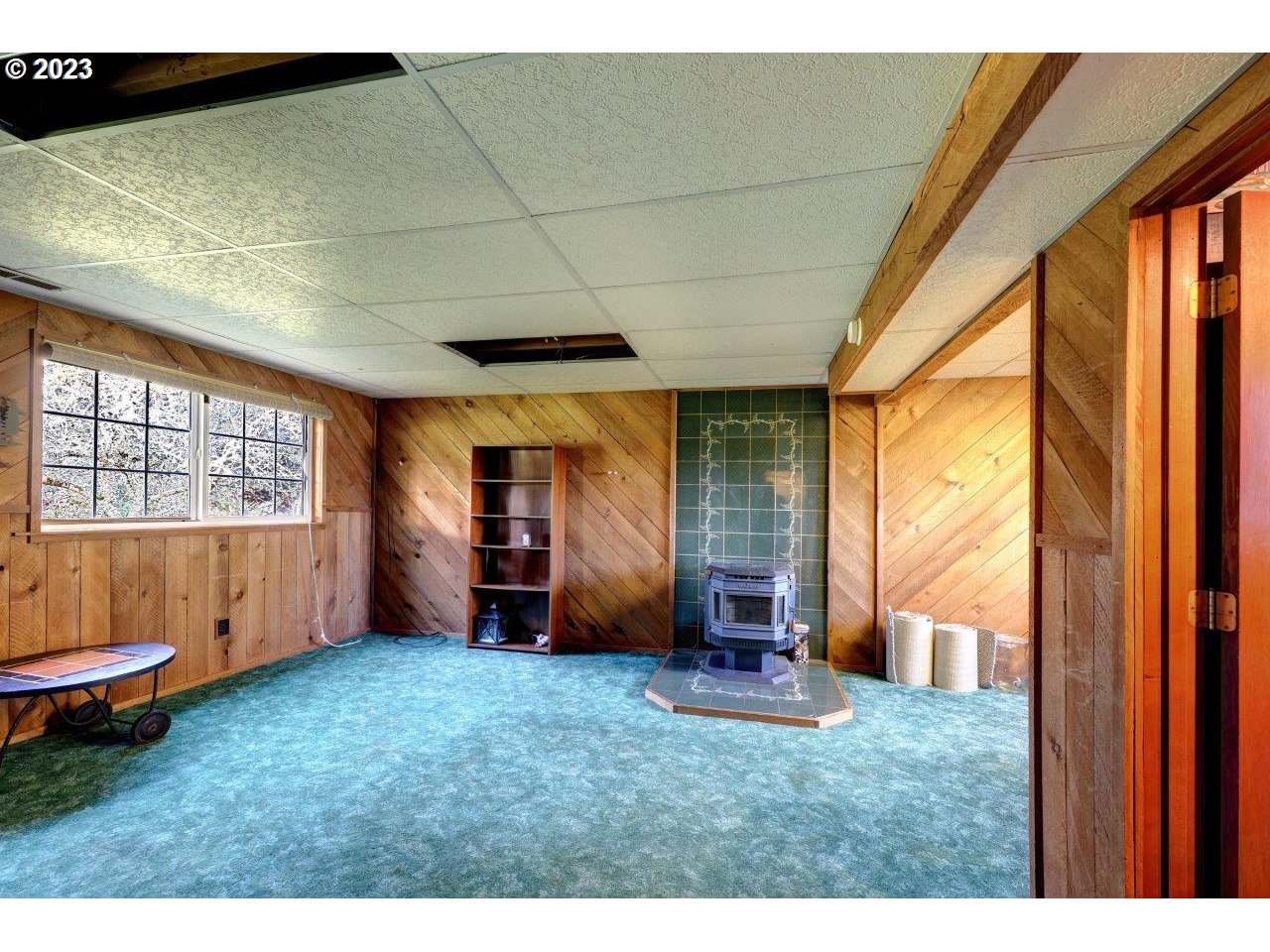 93066 Knappa Dock Road Astoria, OR 97103 - Photo 26 of 29 a view of an empty room and a window