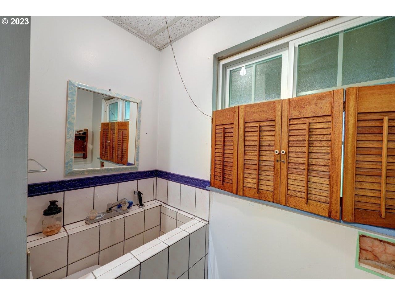 93066 Knappa Dock Road Astoria, OR 97103 - Photo 28 of 29 a view of hotel and chair