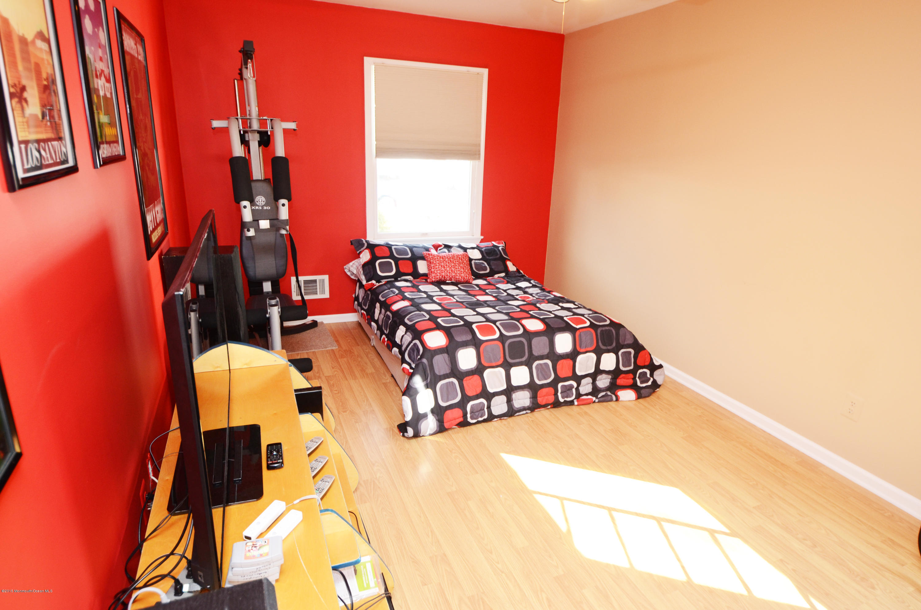 121 Starlight Road Howell, NJ 07731 - Photo 12 of 19 DSC_0389