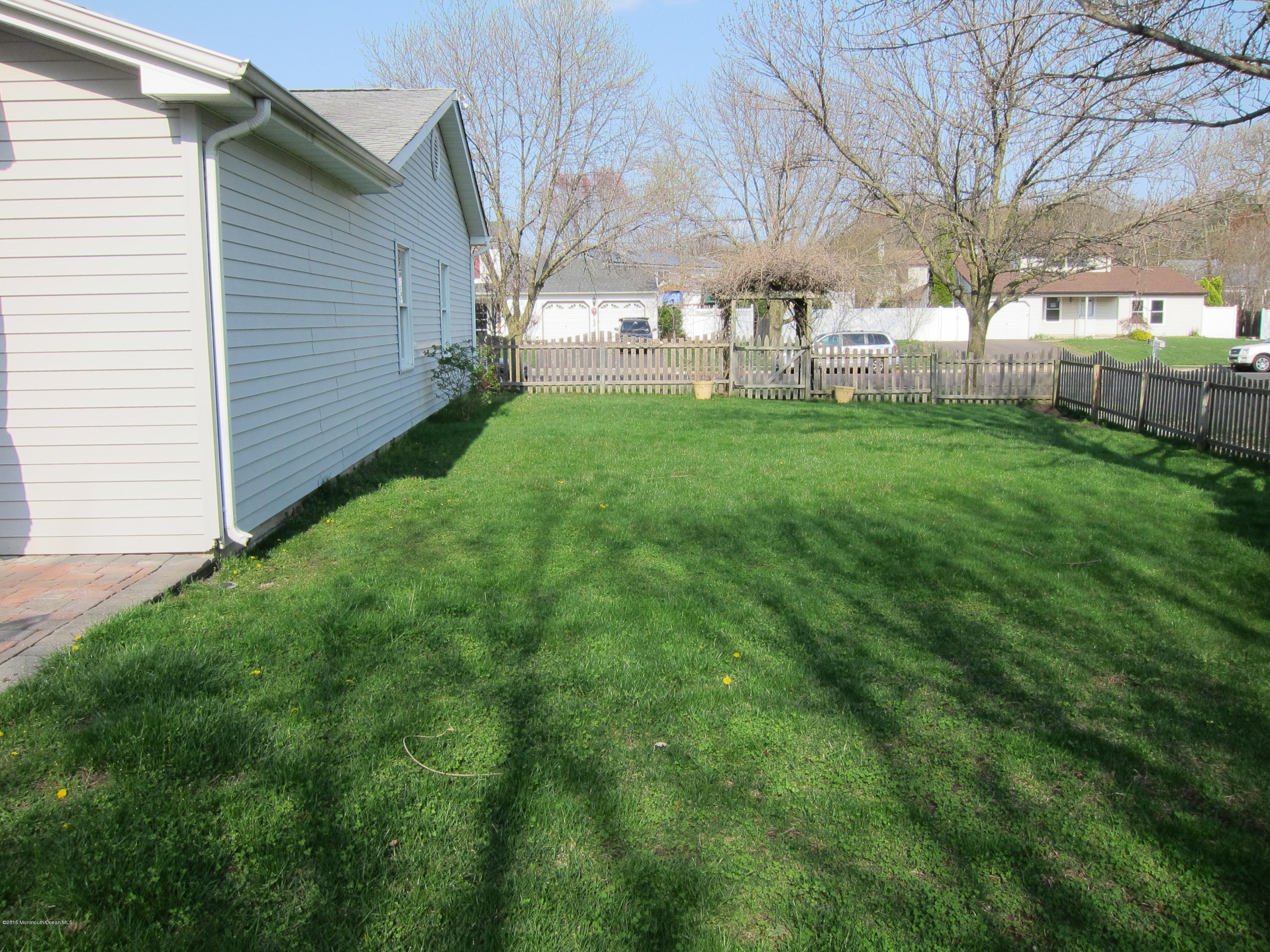 121 Starlight Road Howell, NJ 07731 - Photo 19 of 19 Yard West