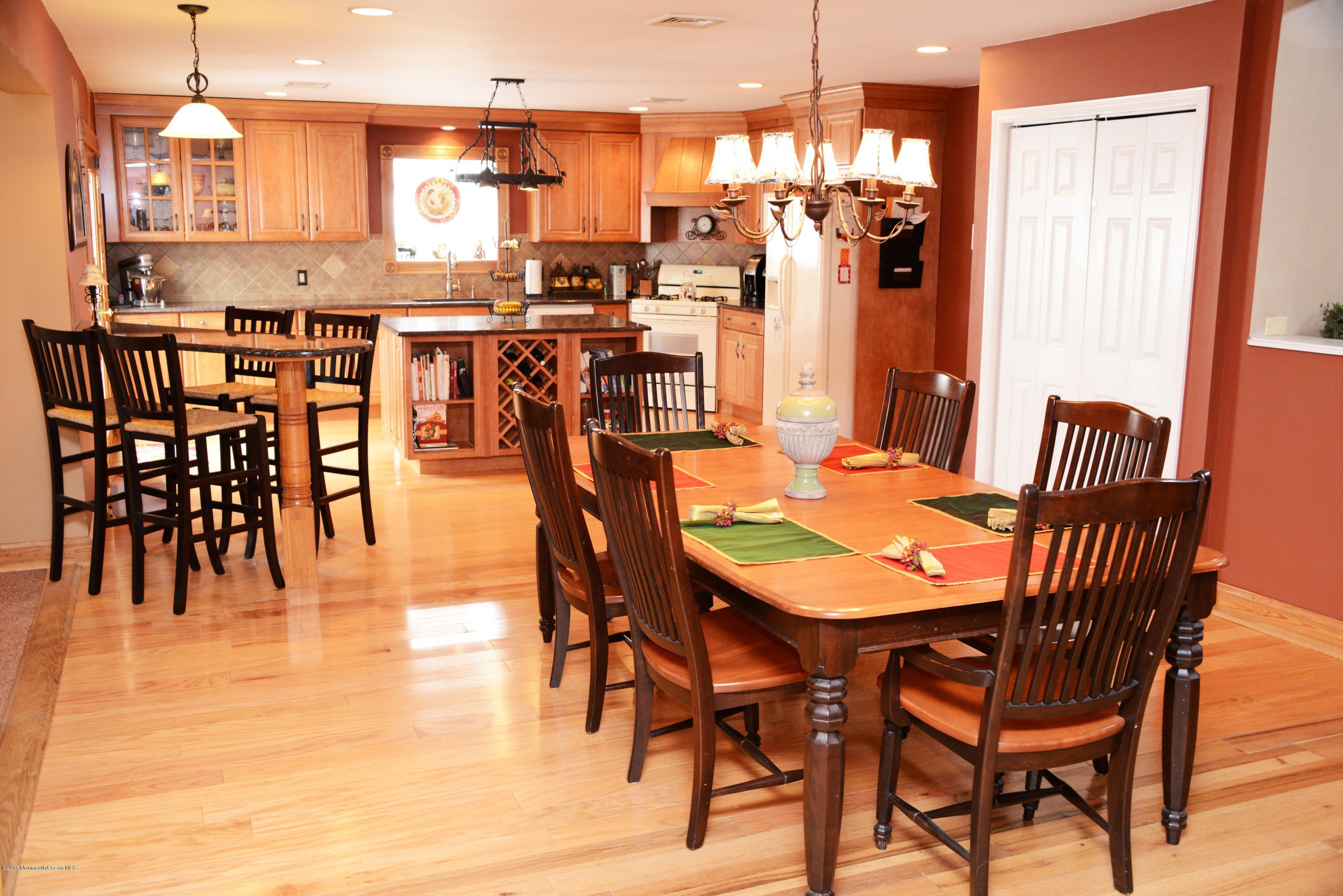 121 Starlight Road Howell, NJ 07731 - Photo 5 of 19 KIT3