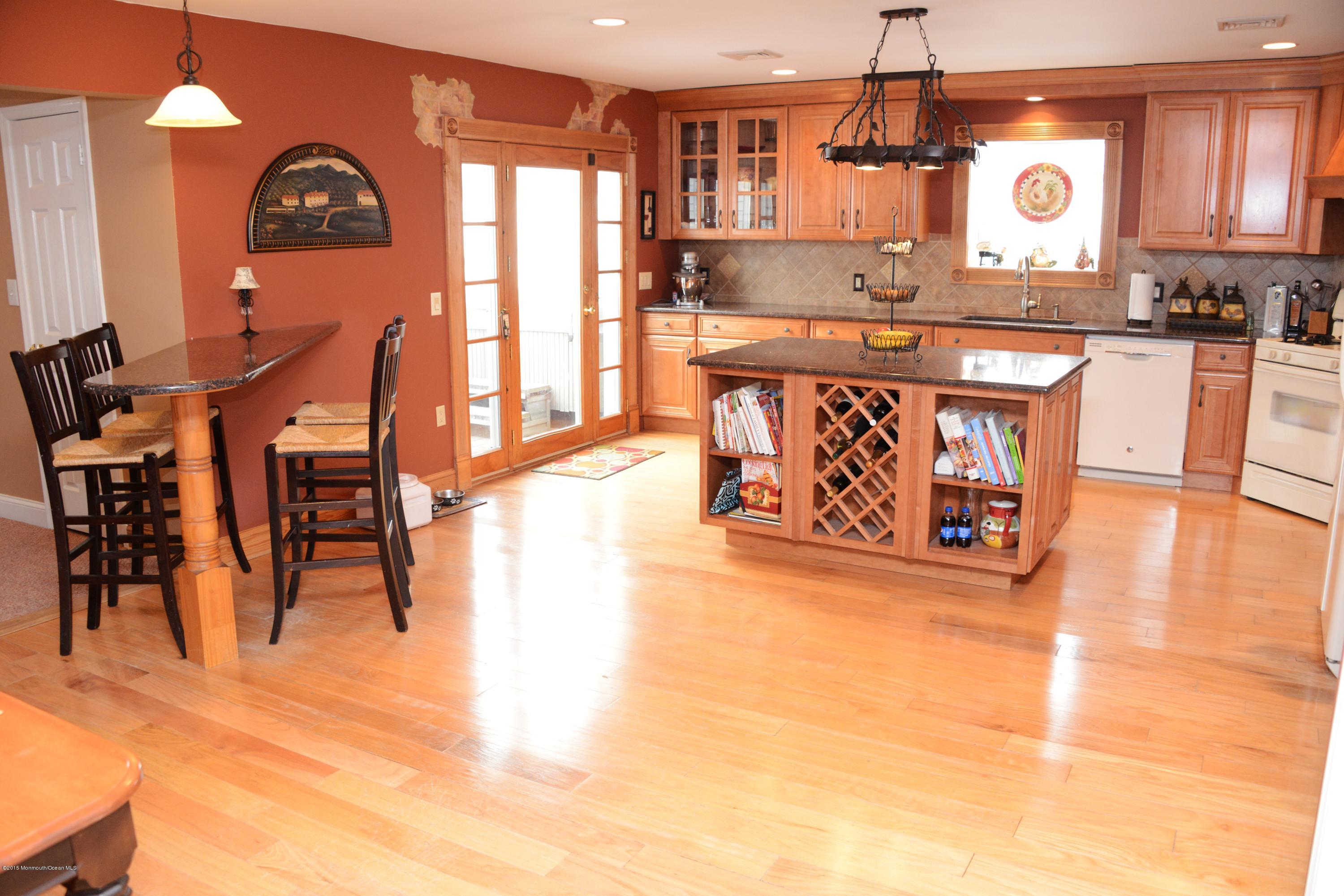 121 Starlight Road Howell, NJ 07731 - Photo 6 of 19 KIT4