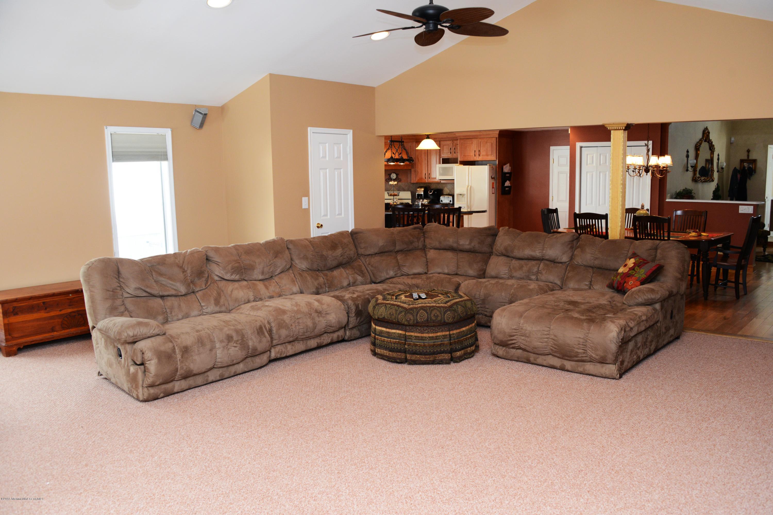 121 Starlight Road Howell, NJ 07731 - Photo 10 of 19 GR