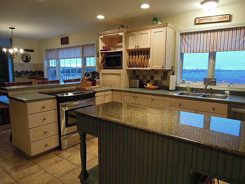 309 Fort Fairfield Road Caribou, ME 04736 - Photo 11 of 32 Kitchen.