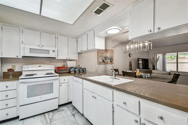 $1,500 | 7433 Greystone Drive, Unit 7433, Hudson, FL 34667