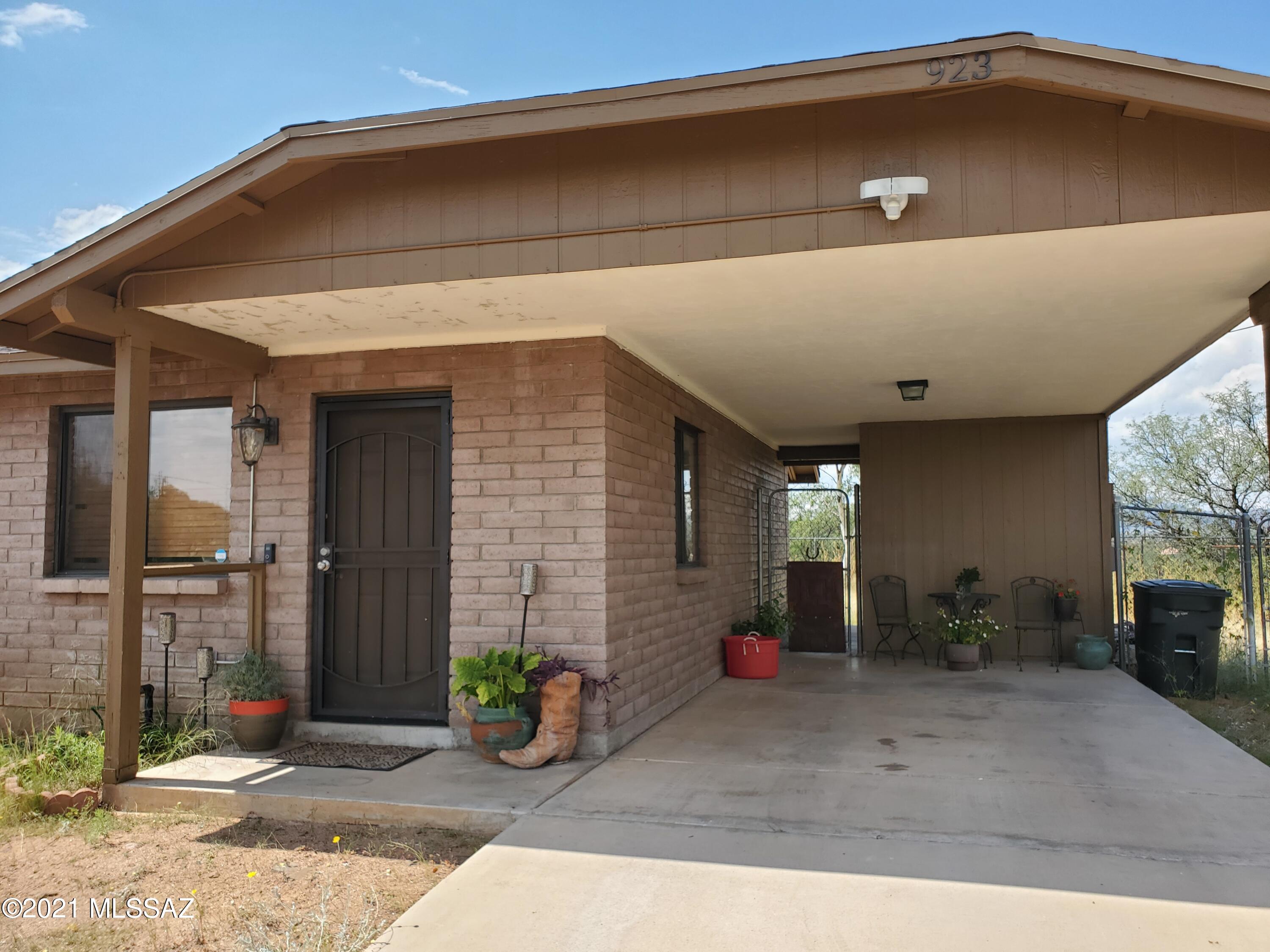 923 Via Orizaba Rio Rico, AZ 85648 - Photo 1 of 10