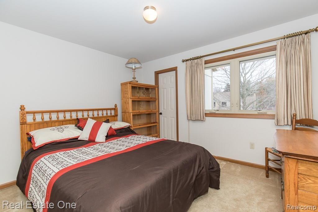 2545 Munster Road Rochester Hills, MI 48309 - Photo 20 of 33