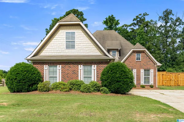 $289,900 | 1194 Emerald Ridge Drive, Calera, AL 35040
