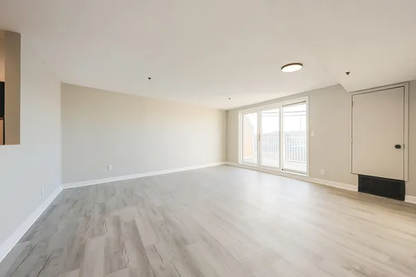 $295,000 | 348 Rantoul Street, Unit 202, Beverly, MA 01915
