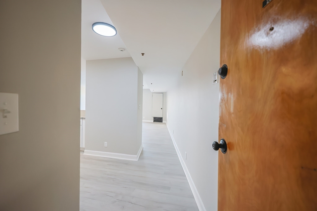 348 Rantoul Street, Unit 202 Beverly, MA 01915 - Photo 27 of 37