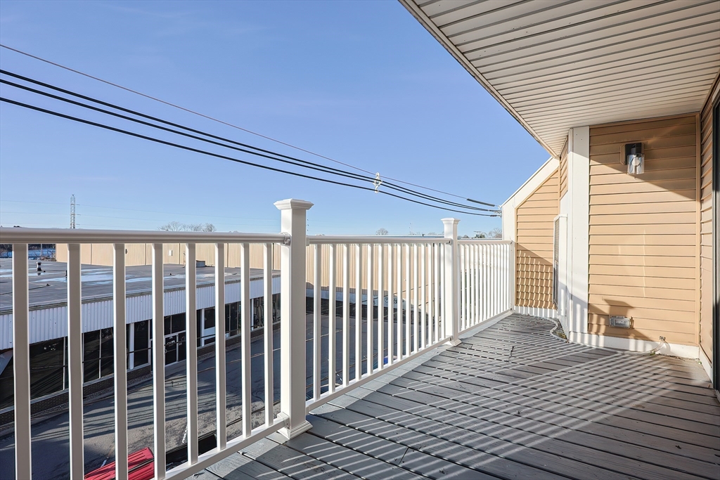 348 Rantoul Street, Unit 202 Beverly, MA 01915 - Photo 30 of 37