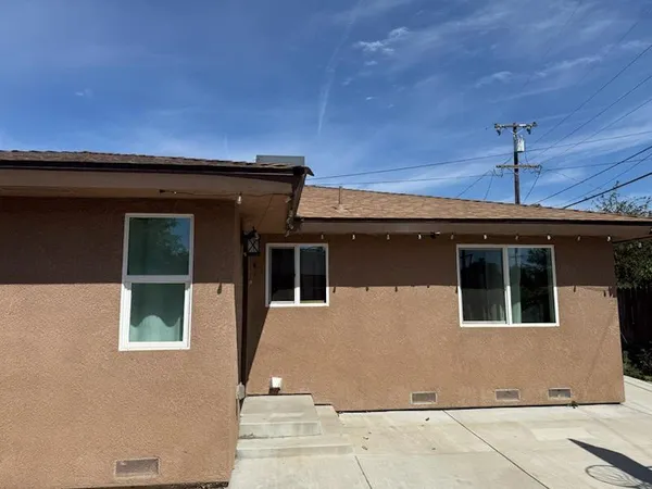 $590,000 | 2430 North Rowell Avenue, Fresno, CA 93703